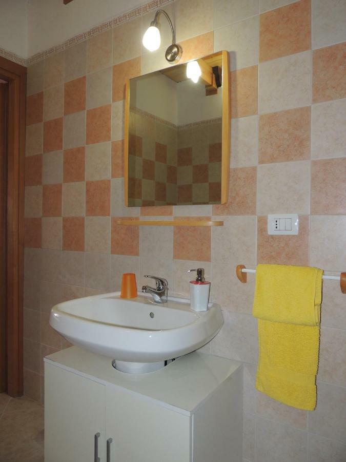 Bed and Breakfast La Marina Кальяри Экстерьер фото