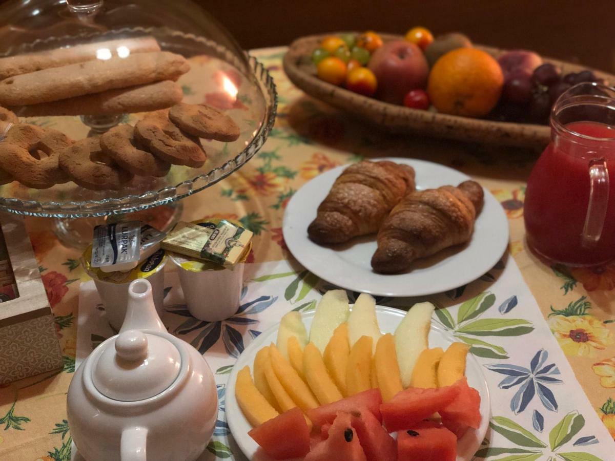 Bed and Breakfast La Marina Кальяри Экстерьер фото